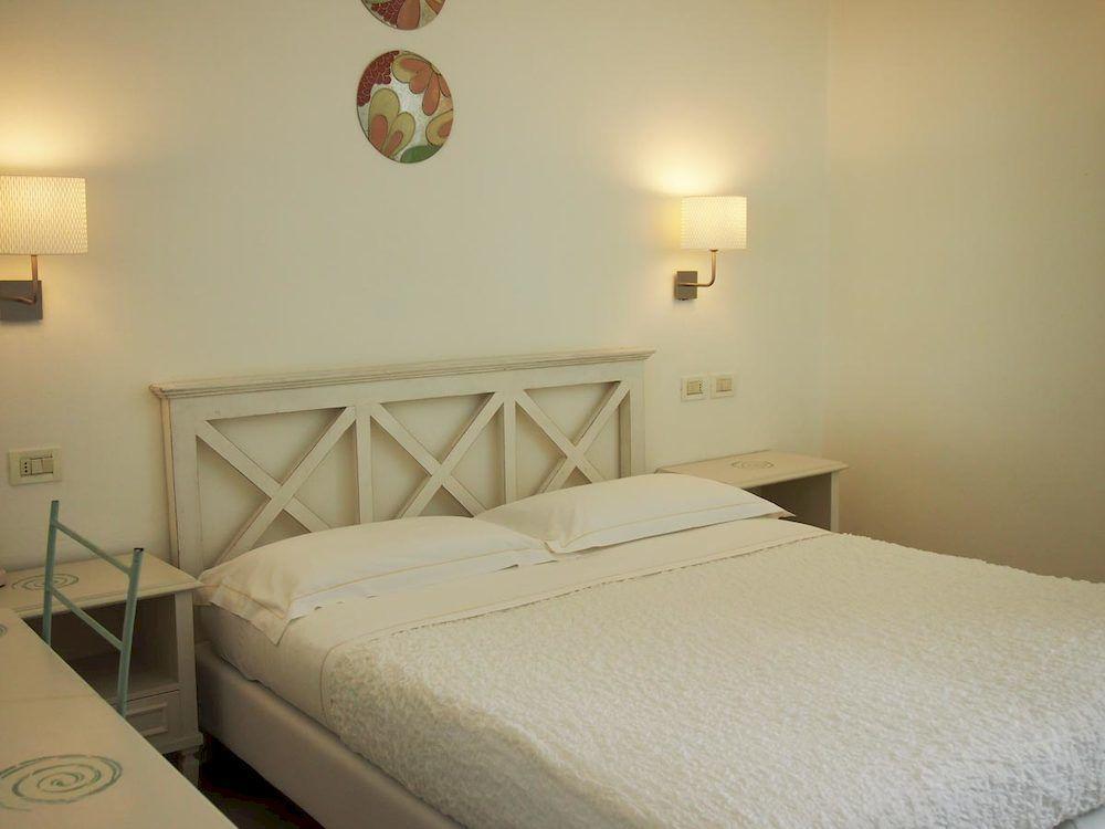 La Viareggina Hotel เวียเรจโจ ภายนอก รูปภาพ